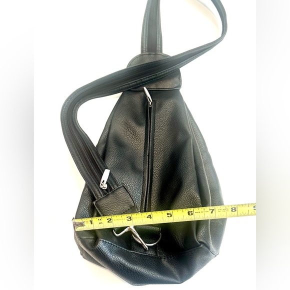 Black Faux Leather Crossbody Messenger Sling Bag - Picture 5 of 9